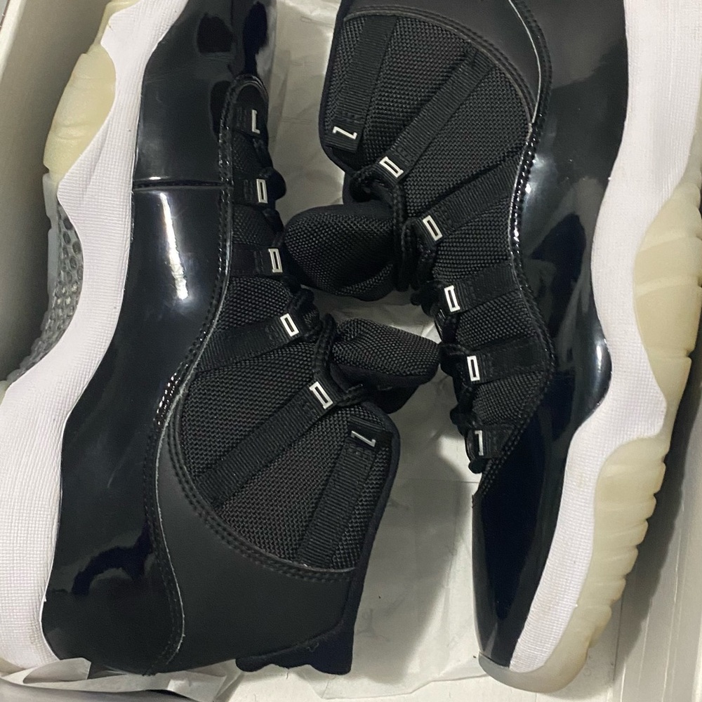 Air Jordan 11 Retro— HARDLY WORN, GREAT CONDITION